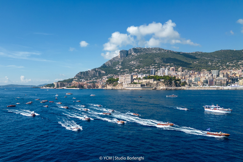 Amura,AmuraWorld,AmuraYachts, Una treintena de modelos Riva participó en la <strong><b>Monaco Classic Week-</b></strong><strong><em><b><i>La Belle Classe</i></b></em></strong>.