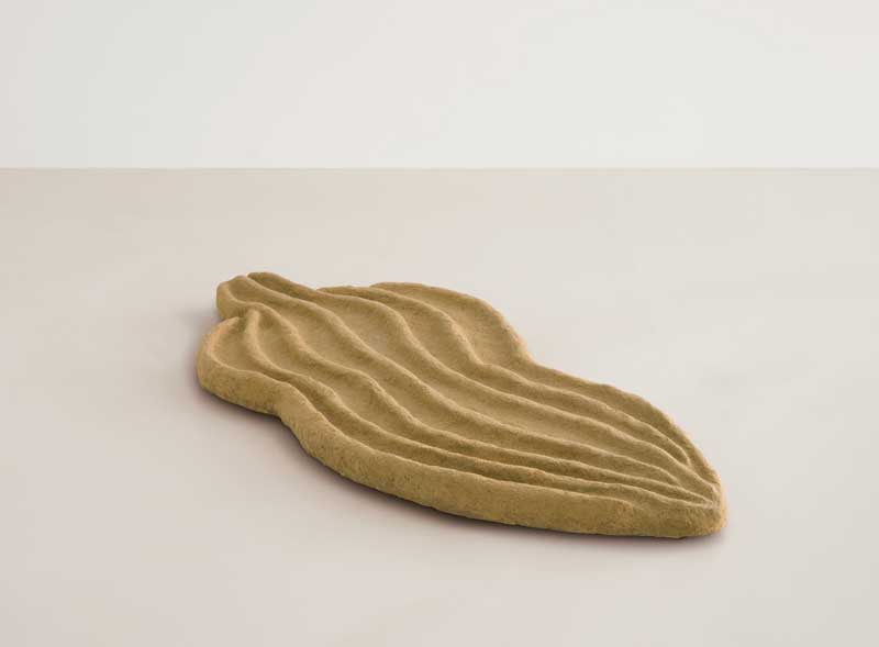 Amura,AmuraWorld,AmuraYachts, Ana Mendieta (1948-1985), <em><i>Sin título (Serie Sandwoman/Serie Mujer de Arena)</i></em>, 1983. Vendido por 567,000 USD.