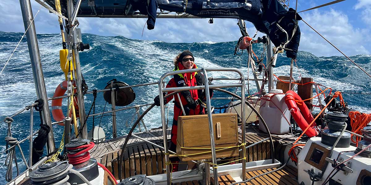Vuelta vertical al mundo a vela 