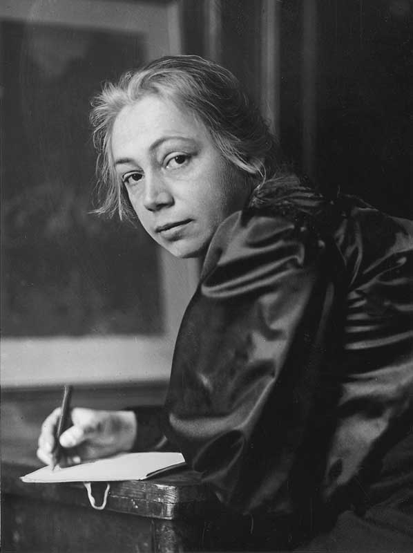 Portrait of the German artist Käthe Kollwitz ( 1906 ).
