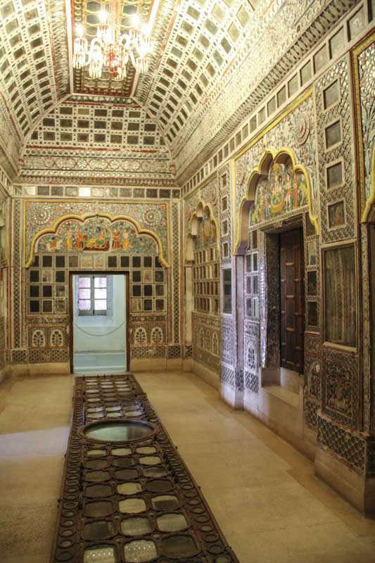 Color is another key aspect of  Jodhpur and Rajasthan architecture. 
