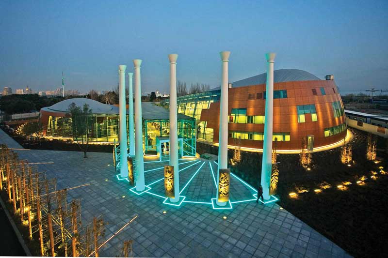 Centro del Mugam, música tradicional. 
