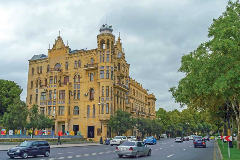 Avenida Nefchilar, en Bakú.
