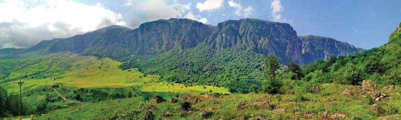 Paisaje del Cáucaso en Guba, Azerbaiyán.
