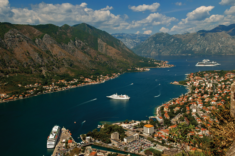Amura,Amura World,Amura Yachts,Mar Adriático ,Balcanes, Bahía de Kotor, Montenegro.